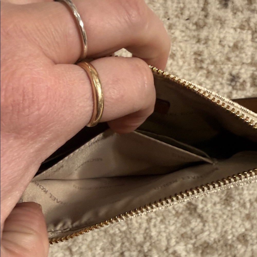 Michael Kors Cream Monogram Wristlet| Jet Set Small Signature Logo Wristlet - Picture 8 of 12